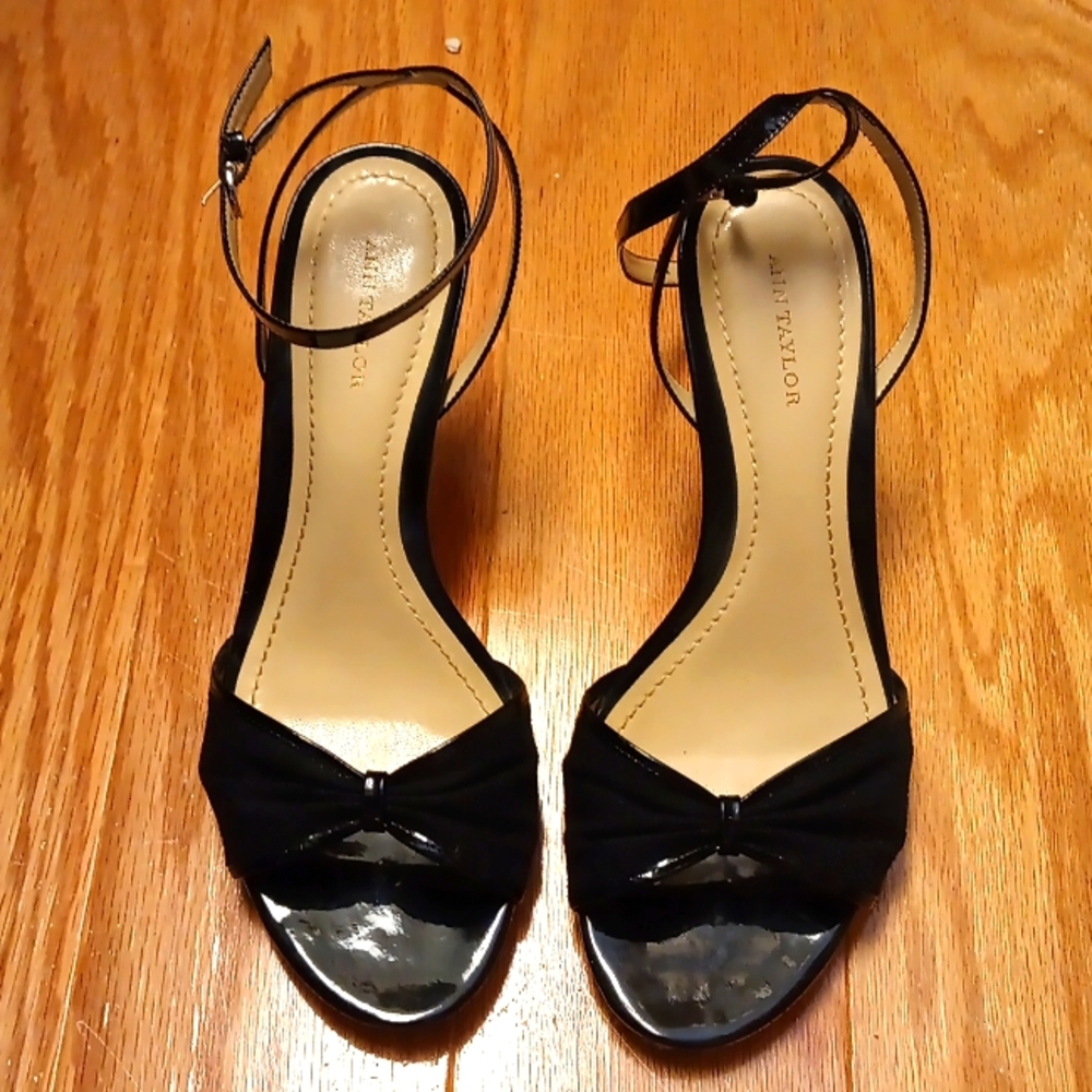 Ann Taylor black leather heels size 9